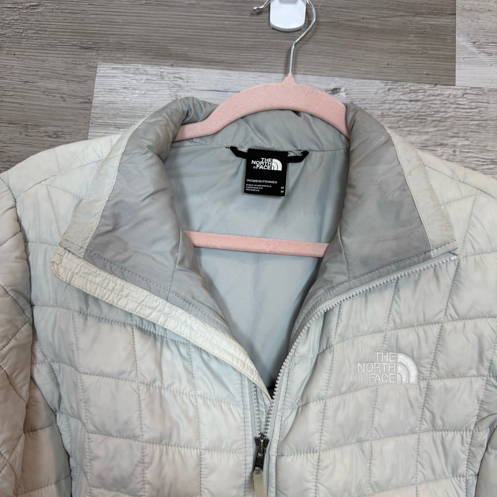 The North Face Women's Puffer Jacket - White - Picture 4 of 9